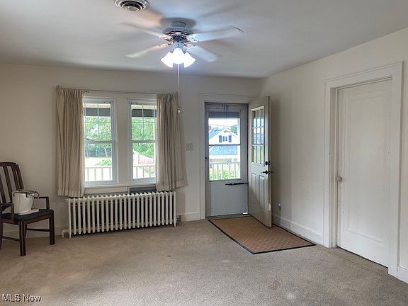 4th image of 121 W Church St