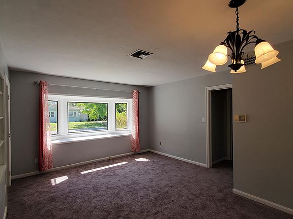 5th image of 1635 Knollwood Cir