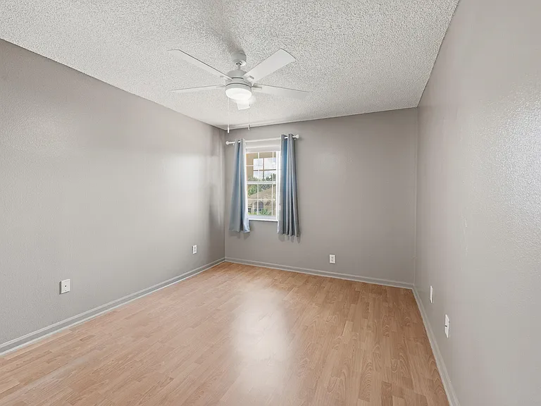 18474 Old Princeton Ln — Photo 31