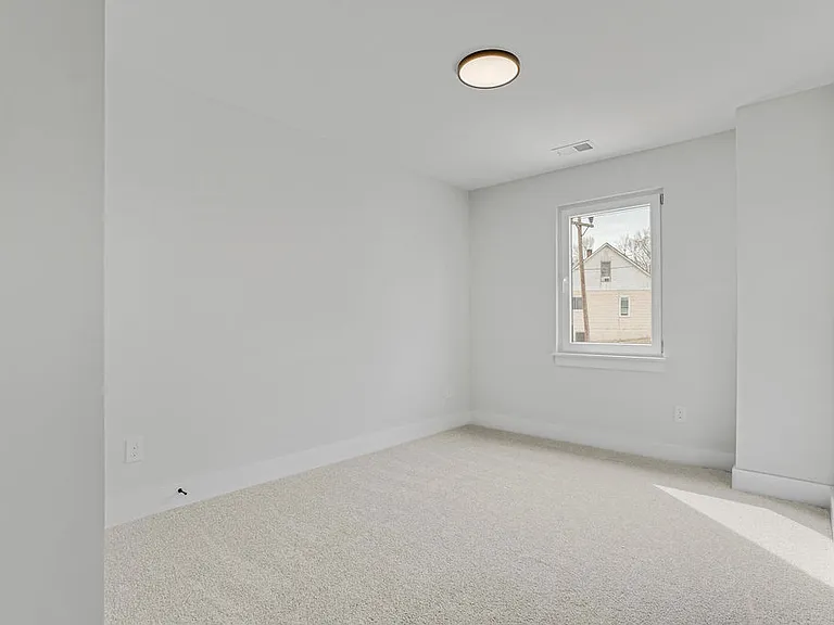 1618 Sigmon St — Photo 15