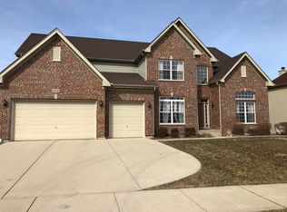 5410 Nicholson Dr, Hoffman Estates, IL 60192