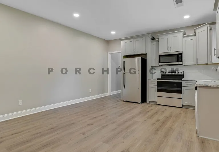 1211 Spring Creek St SW #B — Photo 3