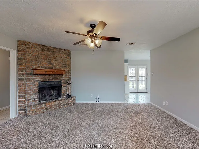 1107 Braeswood Dr — Photo 17