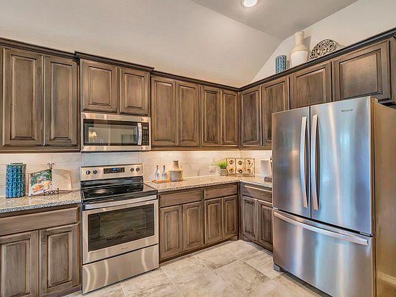 5th image of 4333 Sun Meadow Dr