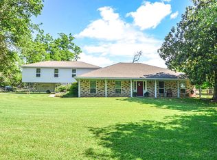 1902 Shadow Ln, Richmond, TX 77406