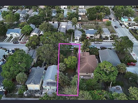 2nd image of 211 N E Street