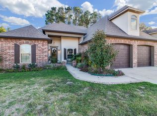 201 Woodhaven Rd, Youngsville, LA 70592
