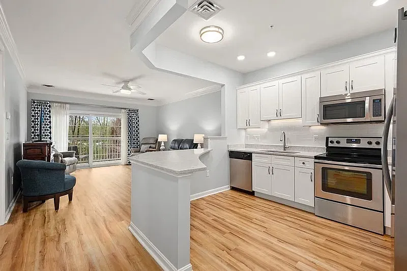 1 bed, 1.0 bath, 1030 sqft, $1,850 — Photo 4