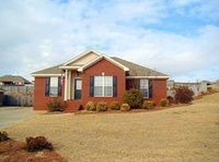 537 Breckinridge Ln, Prattville, AL 36066