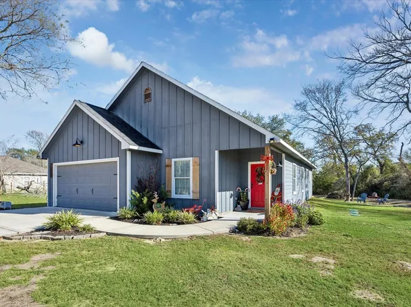 26550 Armadillo Dr, Hempstead, TX 77445