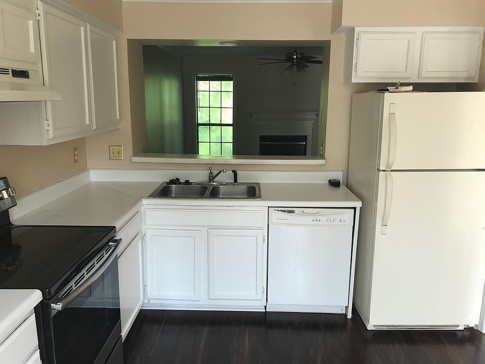 2nd image of 415 Claircrest Dr