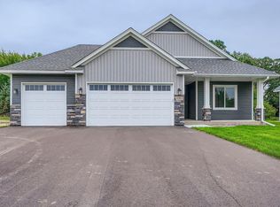 6363 Goodwin Ln, Wyoming, MN 55092