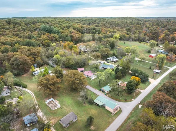 39 Vaughn Ave, Cook Station, MO 65449