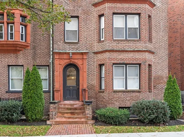 40 Elm St Unit 2, Worcester, MA 01609