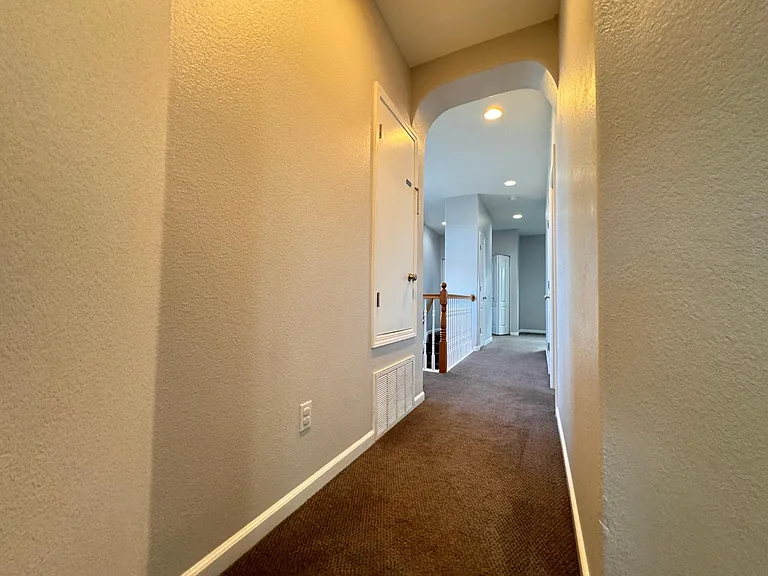 2451 Hanson Dr — Photo 28