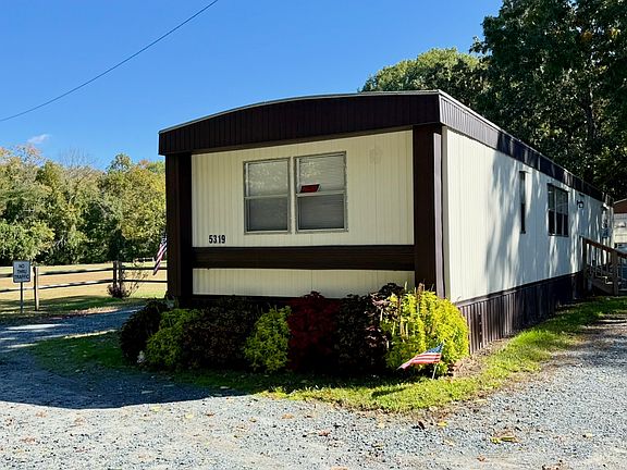 2nd image of 5319 Eastwood Cir