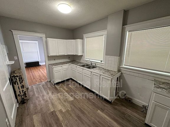 3rd image of 726 N River Blvd APT B