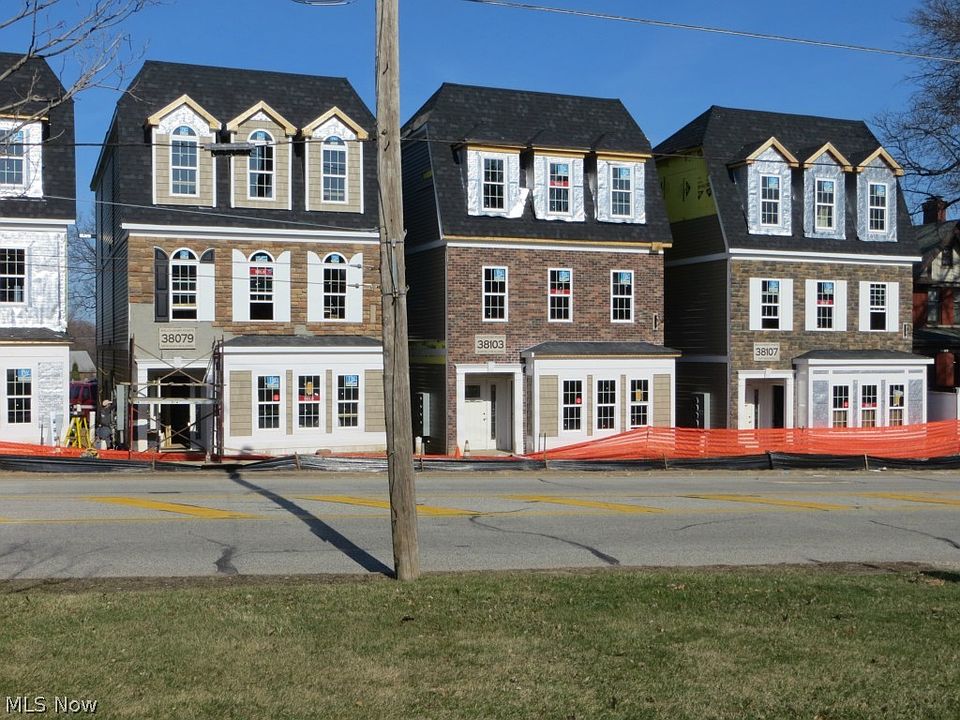1st image of 12 Euclid Ave Building 38099-2