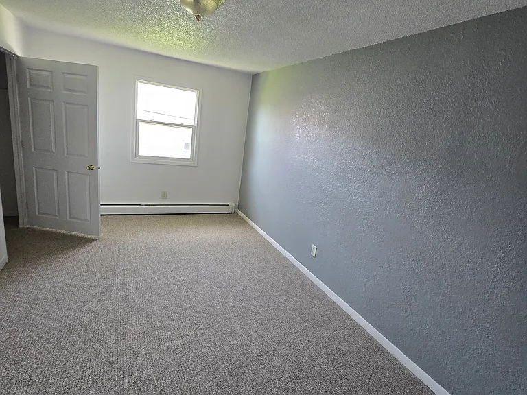801 11th Ave SE — Photo 3