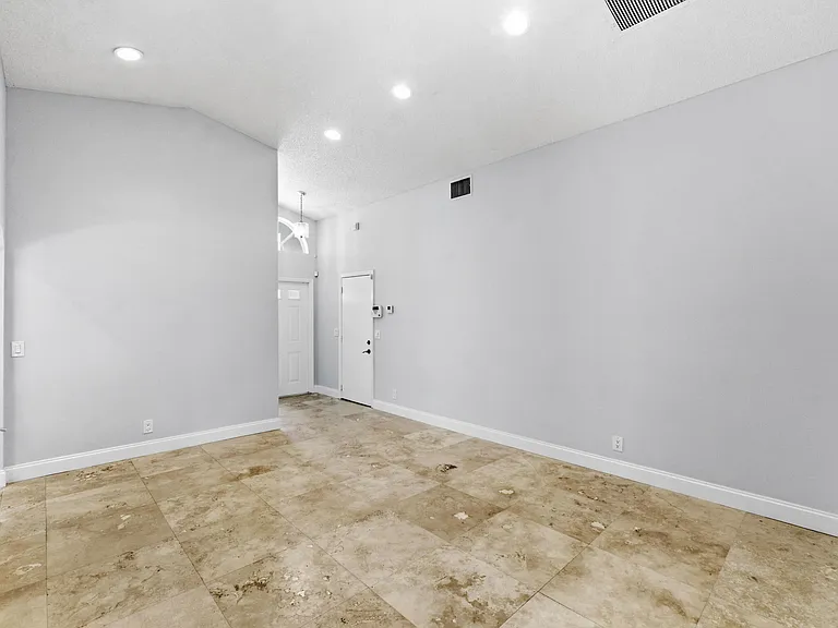 10781 Cypress Lake Ter — Photo 6