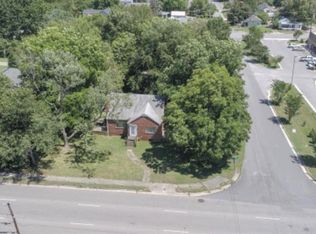 3420 Woodlawn St, Hopewell, VA 23860