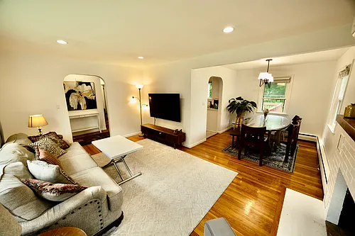 244 Green St Photo 1