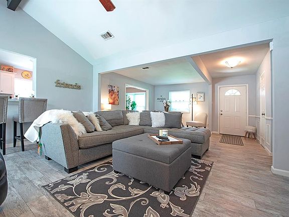 2nd image of 1738 Ashford Hollow Ln