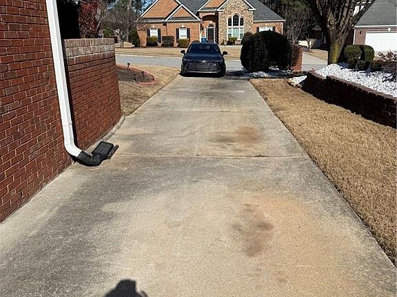 3rd image of 1120 Lewis Ridge Cir