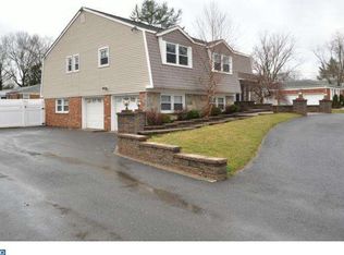 2705 Riverton Rd, Cinnaminson, NJ 08077