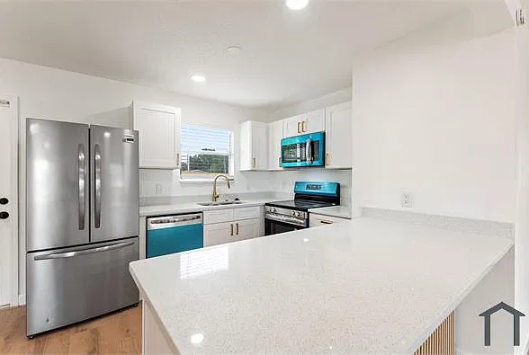 3 bed, 1150 sqft, $2,700 — Photo 4