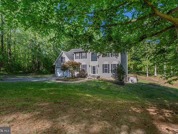5th image of 5 Retreat Ln