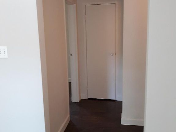 Living Room to entry