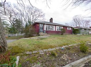 3 Forest Dr, Topsham, ME 04086