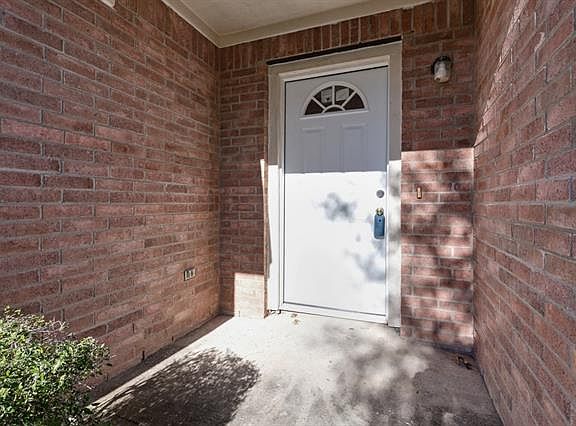 3rd image of 12716 La Paz Ln