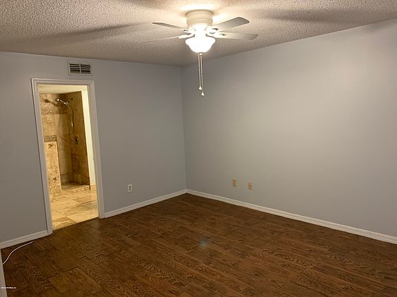 5th image of 121 Cranes Lake Dr
