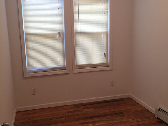 5th image of 11620 155th St Fl 1ST