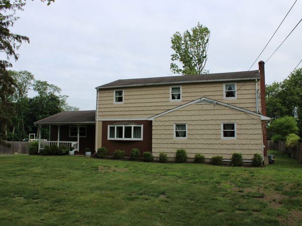 4 Ginny Dr