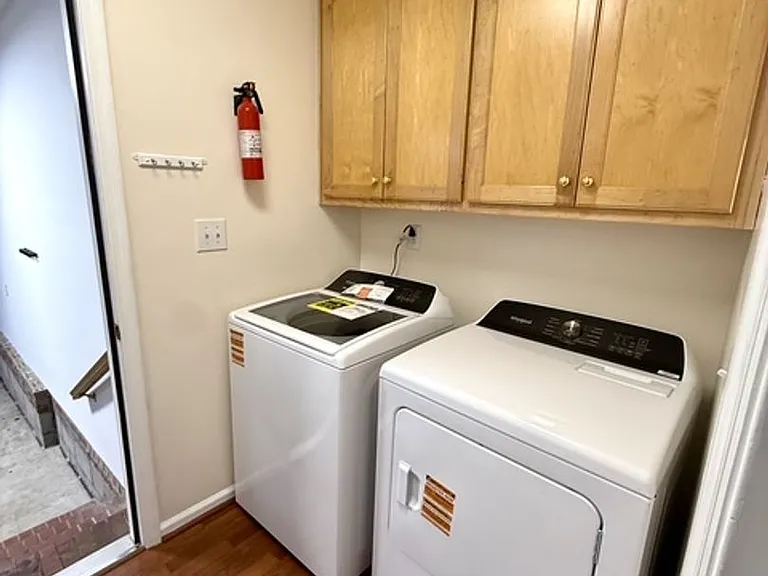 6808 Jacobs Creek Cir — Photo 19