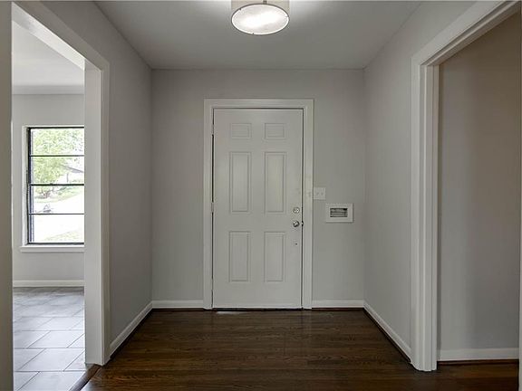 4th image of 2214 Clearview Dr