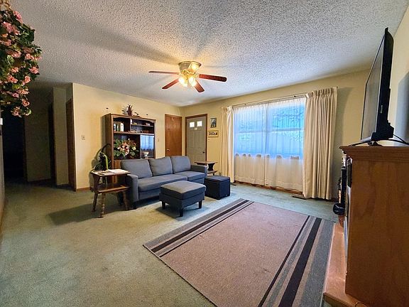5th image of 316 N Nightingale Dr