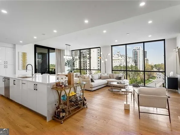 2425 Peachtree Rd NE Unit 901, Atlanta, GA 30305