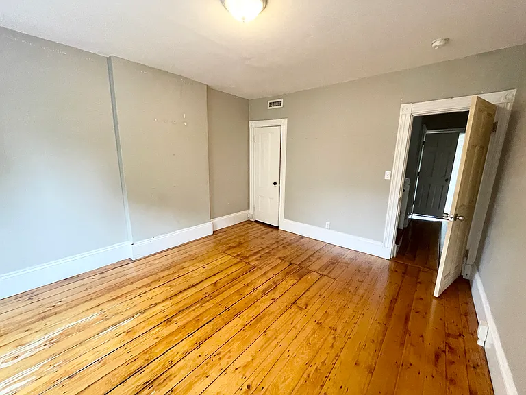 51 Greenwich St — Photo 14