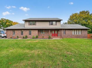 5456 Stoney Brook Rd, Kalamazoo, MI 49009