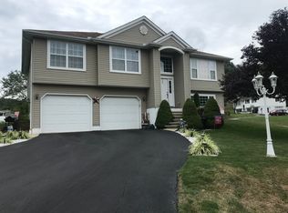 165 Edgewood Ln, Seward, PA 15954