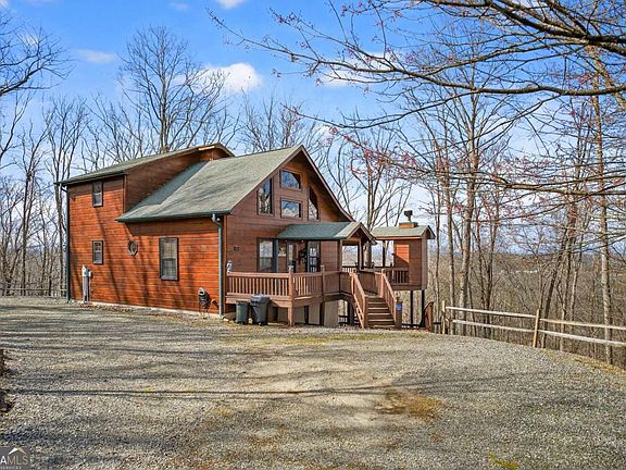 2nd image of 225 Eagles Nest Ln