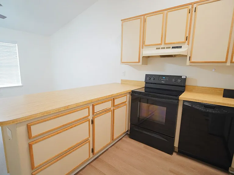 1188 High Rd — Photo 6