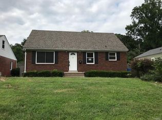 5 Washington Pl, Edwardsville, IL 62025