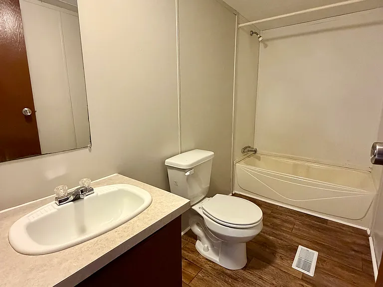 110 Eagle Rd — Photo 8