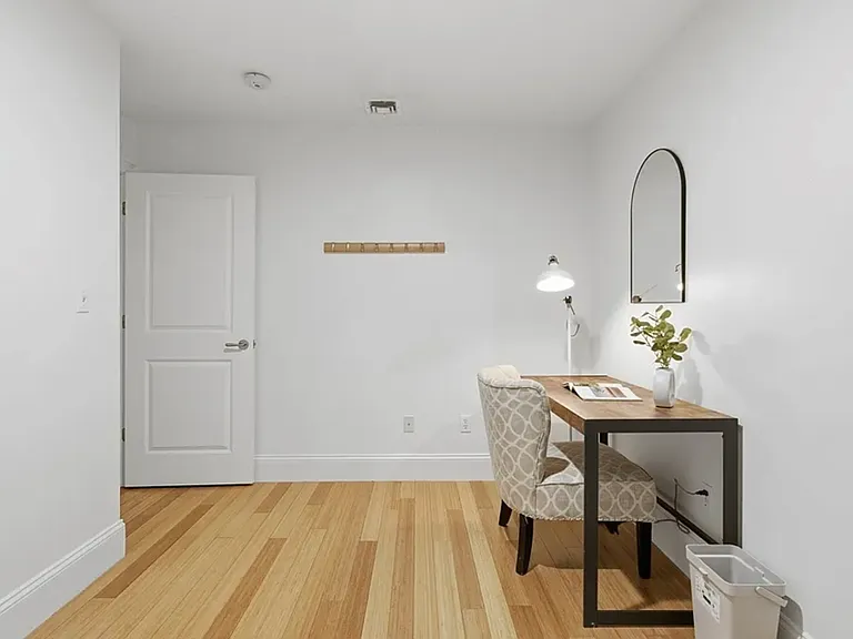 55 Temple Pl #4 — Photo 24