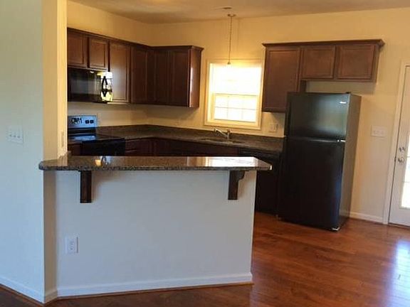 3rd image of 120 Bozeman Trl NW